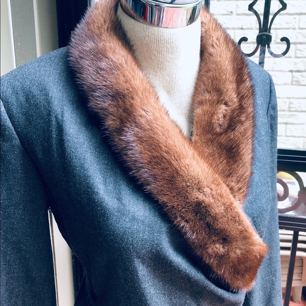 MAX MARA MINK FUR COLLAR WRAP JACKET - Picture 3 of 8